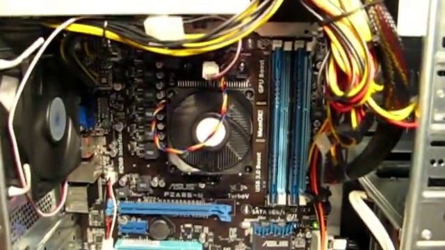 Не дорогая игровая система на AMD Trinity A8-5600K + F2A85-M смотреть онлайн