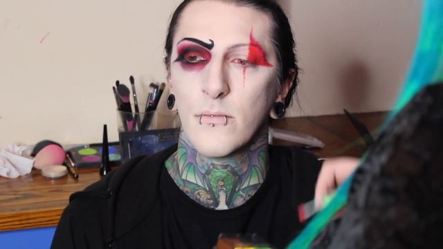 Chris Motionless Clown Makeup Tutorial смотреть онлайн