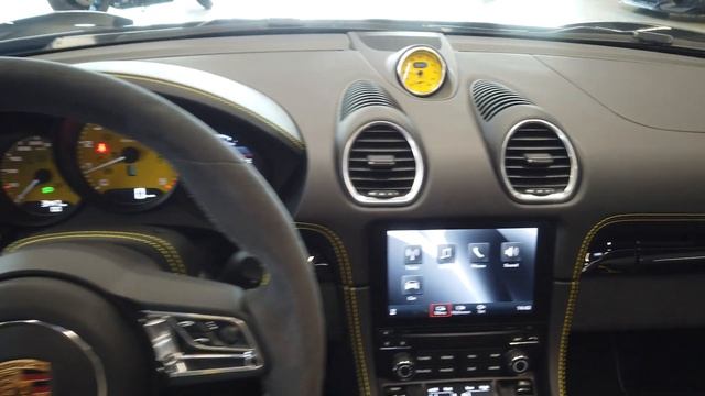 Porsche 718 Boxster Spyder Black with PCCB смотреть онлайн
