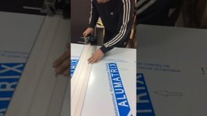 Раскраиваем алюминиевые композитные панели с помощью Bosch GKS 10,8 V-LI