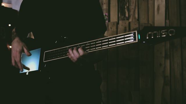 H A : Z E - passage - midi controller and guitar playthrough with Misa Digital Tri bass смотреть онлайн