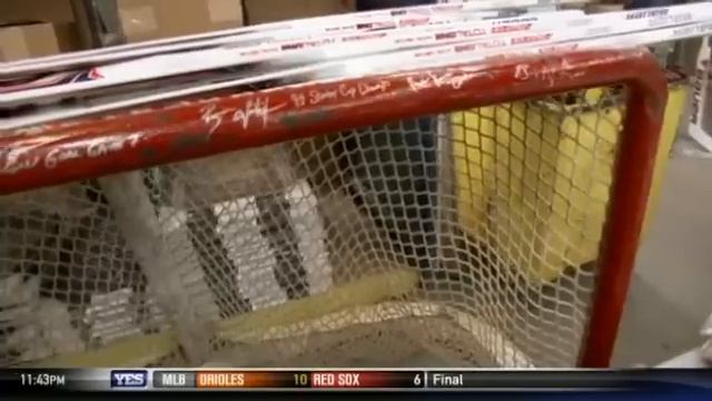 Henrik Lundqvist surprises John Hudson Dilgen - The Hook-Up смотреть онлайн