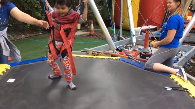 Jump Gabby! смотреть онлайн