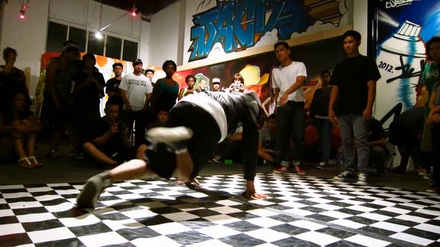 Dyno Rock & Young Allan (Cypher City Kings) vs. MP3 & Laboogie | TOP 8 | SD BBOY CLASSIC смотреть онлайн