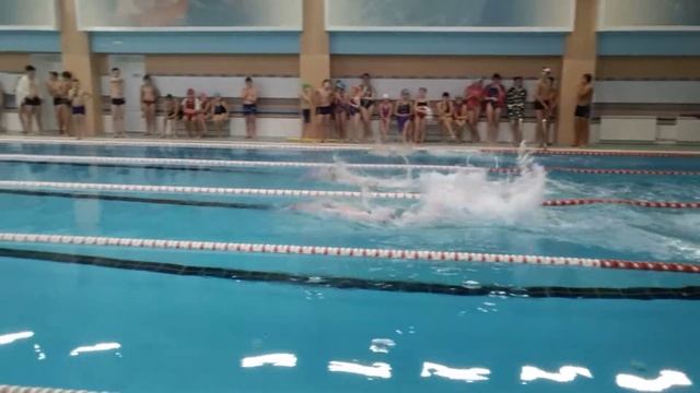 Соревнования по плаванию, 25 м. кролем на груди.