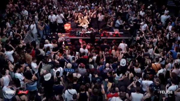 Félicie   Boiler Room Paris [VEVAL.RU]