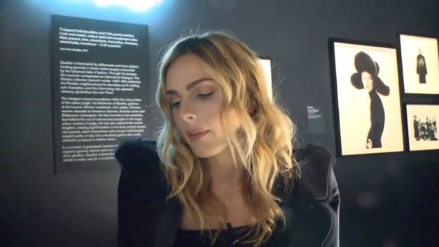 Candid Pejic смотреть онлайн