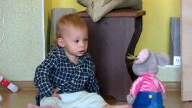 Ребенок испугался игрушки смотреть онлайн