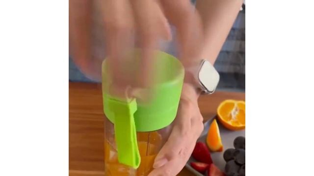 Portable Mini Fruit Juice Blender - USB Rechargeable смотреть онлайн