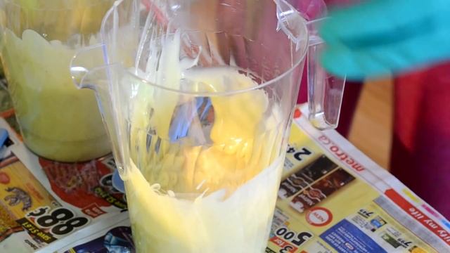 Как сварить мыло с нуля (со щелочью). Мед, молоко и овсянка - варю первый раз! смотреть онлайн