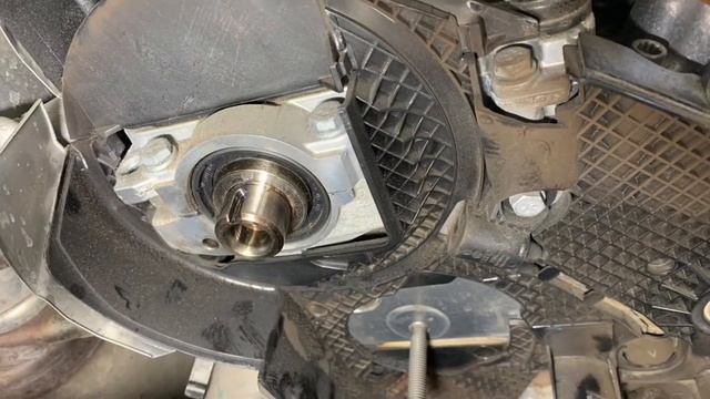 Замена ремня ГРМ Volkswagen Jetta:VW Jetta 2.0 TDI. Замена грм - Мотор CJAA.Замена помпы-Фольксваге