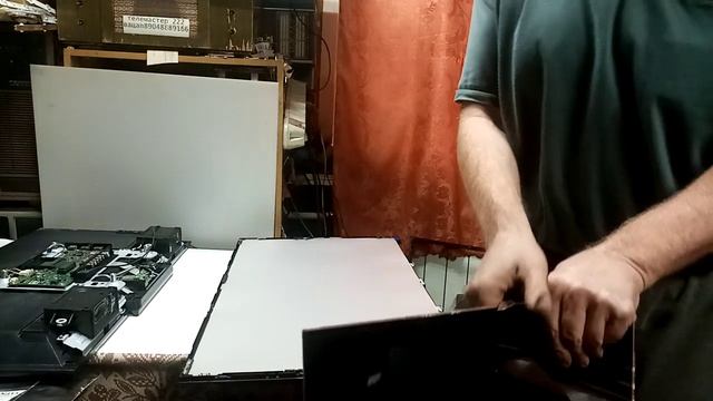 Ремонт телевизора SONY KDL - 32R433B Загорается SONY и перезагружается! смотреть онлайн