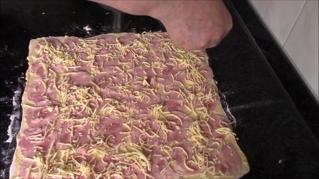 Слоеные завитки с ветчиной и сыром, вкуснятина необыкновенная! Вкусно! смотреть онлайн