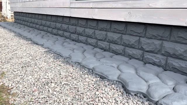 Выполнение работ по отмостке фундамента дома на винтовых сваях в Санкт-Петербурге, Мурманское ш смотреть онлайн
