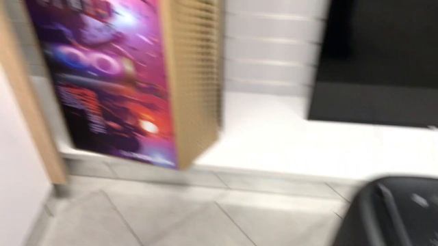 Колонка JBL 310 смотреть онлайн