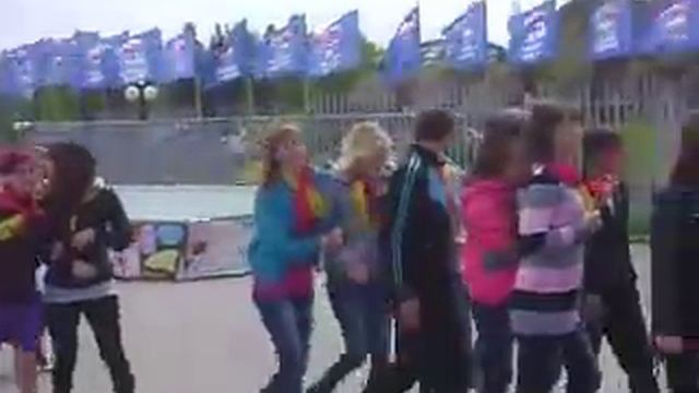 MOV01233 20.05.2013 Ижевск зоопарк дети садили деревья смотреть онлайн