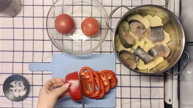 Как приготовить Рыбу с Картошкой вкусно и быстро?! #португальскаякухня #португальскоеБлюдо смотреть онлайн