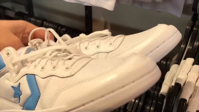 Inside one of the largest Shoe Factory Outlet store in Dubai!(60-70%off!!) смотреть онлайн