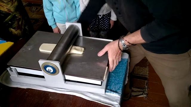 Прокатка плоская раздвижная для просфорни смотреть онлайн