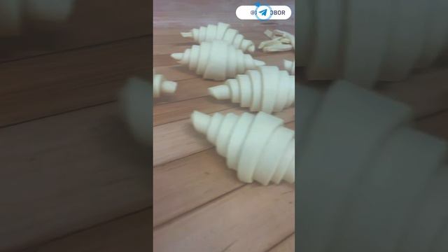 Круассан в пекарне Бриошь Дрожжевой круассан на сливочном масле смотреть онлайн