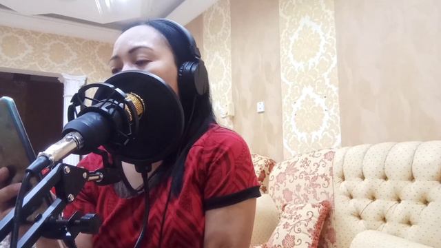 Singing My Favorite Songs with my new microphone condenser. смотреть онлайн