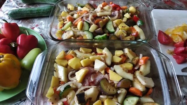 #Кулинария Овощи, запеченные с куриной голенью. смотреть онлайн