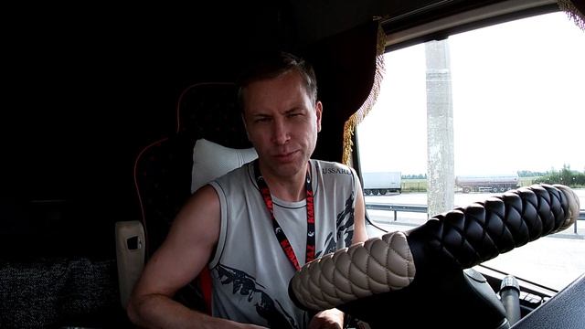 Доливка масла в Камазовский,блин,двигатель!Пробки во Владимирской области.Чайник повис на обочине)) смотреть онлайн