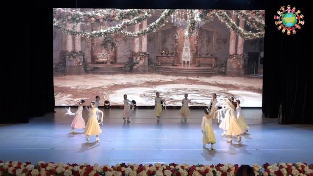 Ансамбль бального танца «Созвездие» — «Венский вальс». NOMAD JUNIOR/НОМАД ДЖУНИОР смотреть онлайн