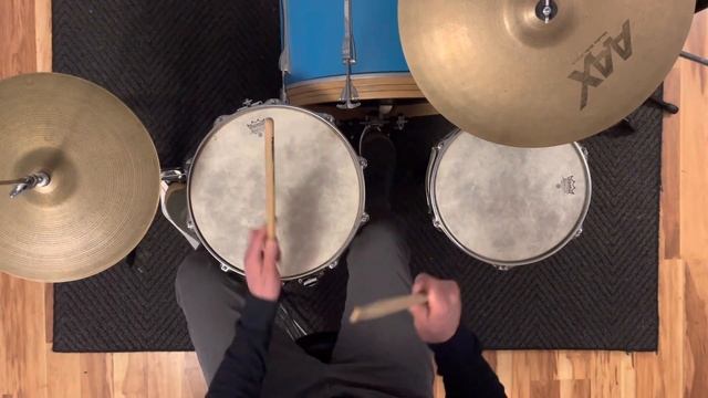 How to Play a Jazz Samba on Drum Set смотреть онлайн