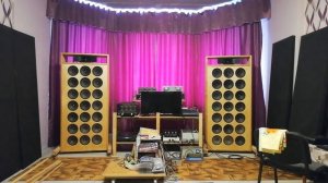 Акустика -- Групповой излучатель.