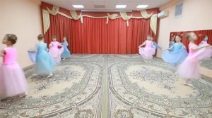 Вальс с шарфами. Детский сад № 210