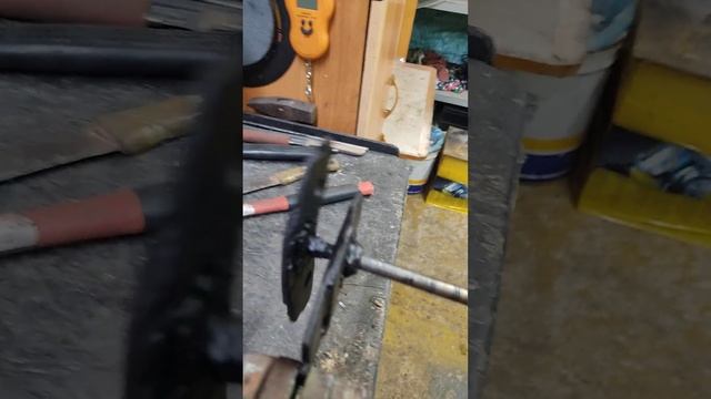 Самоделка из тормозных колодок смотреть онлайн