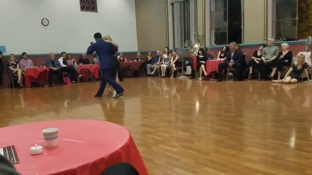 Analia Centurion y Tittu Thomas - Milonga Epoca Lake Merrit - 2/3 -(Lejos de ti - Biagi) смотреть онлайн