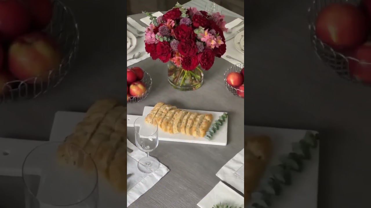 С посудой Petite Fleur Ваш стол наполнится свежестью сада с цветущими фиалками и ромашками. смотреть онлайн