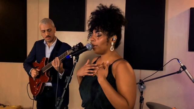 The Unfolders Presentes: The Girl From Ipanema смотреть онлайн