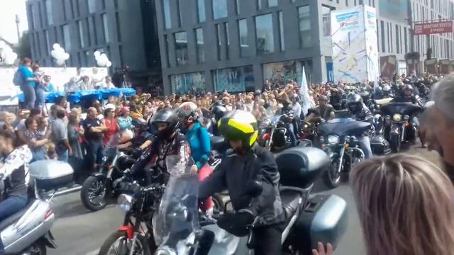 Парад мотоциклов в День Города. Днепр 2018. смотреть онлайн