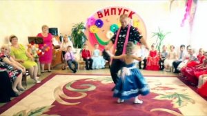 Танец папы и дочки на выпускному в детском саду .