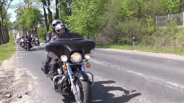 Braniewo, przejazd motocyklistów смотреть онлайн