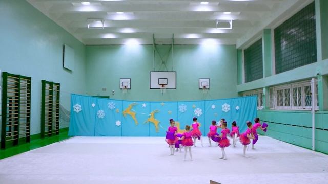 Зимняя сказка 2021 - Sweet 6-8 лет ФОГ 2 - Тренер Слабко Б.О. смотреть онлайн