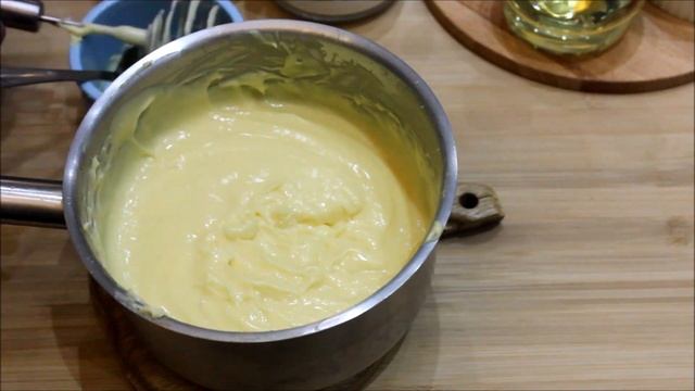 Шоколадный торт с заварным кремом и шоколадным сыром смотреть онлайн