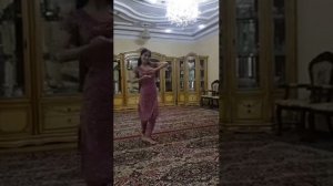 Танец таджикской девушки должен быть таким