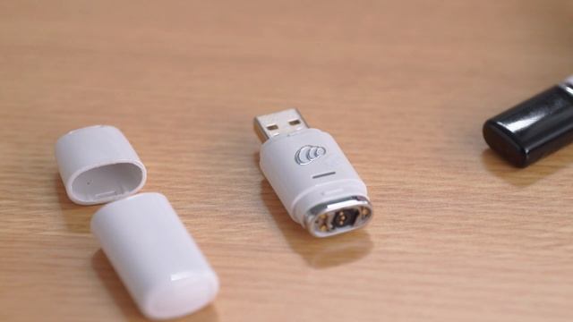 Battery and charging options for the Cochlear™ Nucleus® 8 Sound Processor смотреть онлайн