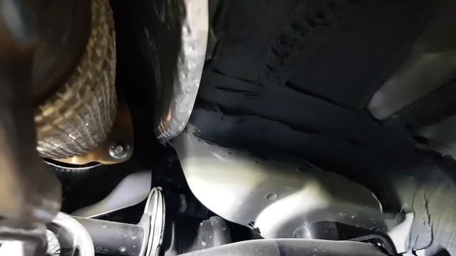 Новый Rav4 2019. Смотрим снизу. смотреть онлайн