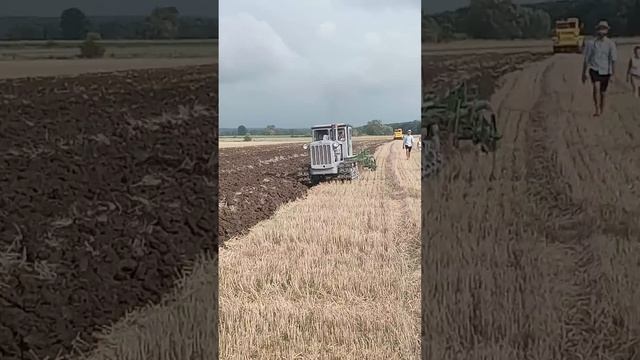 DT 54 orba.Traktoriáda, Plowing a proper .вспашка советская машина Дт54 , Spycgacz oranie pola смотреть онлайн