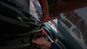 КiA RIO мигает зарядка, причина свечи.