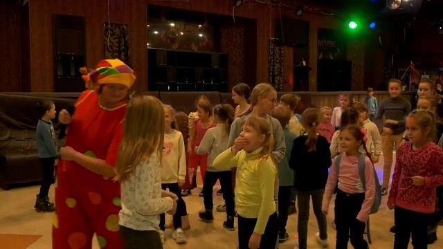 Дворец культуры города Лиды предлагает юным лидчанам провести каникулы активно смотреть онлайн