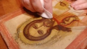 Показать тебе, как я чищу икону?Очищаю старинную икону Господь Вседержитель. Готовлю ее для вышивки