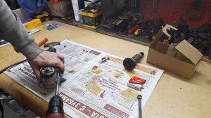 Замена якоря (ротора) Makita 9555/9558HN. Как поставить якорь и щетки на болгарку Макита