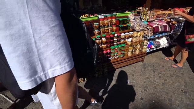 ПРОГУЛКА ПО КРАСИВОМУ ГОРОДУ ⛰ ЧТО НЕ ТАК С ПИТАНИЕМ В ОТЕЛЕ? ПОЗНАЁМ КАРПАТСКИЙ КОЛОРИТ 🥰 смотреть онлайн