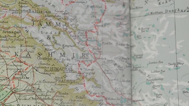 Why China & India are fighting over the Himalayas? смотреть онлайн